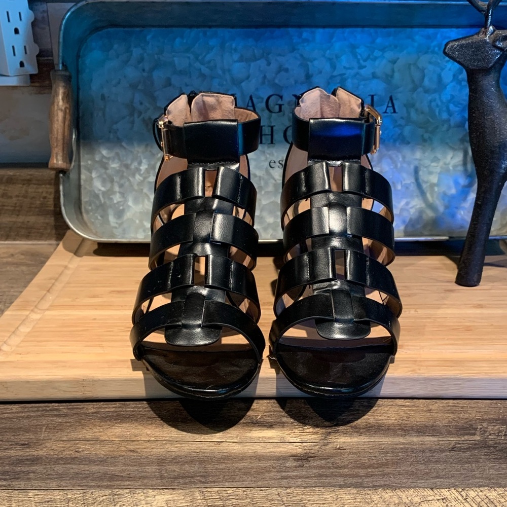 Beautiful black strappy wedges